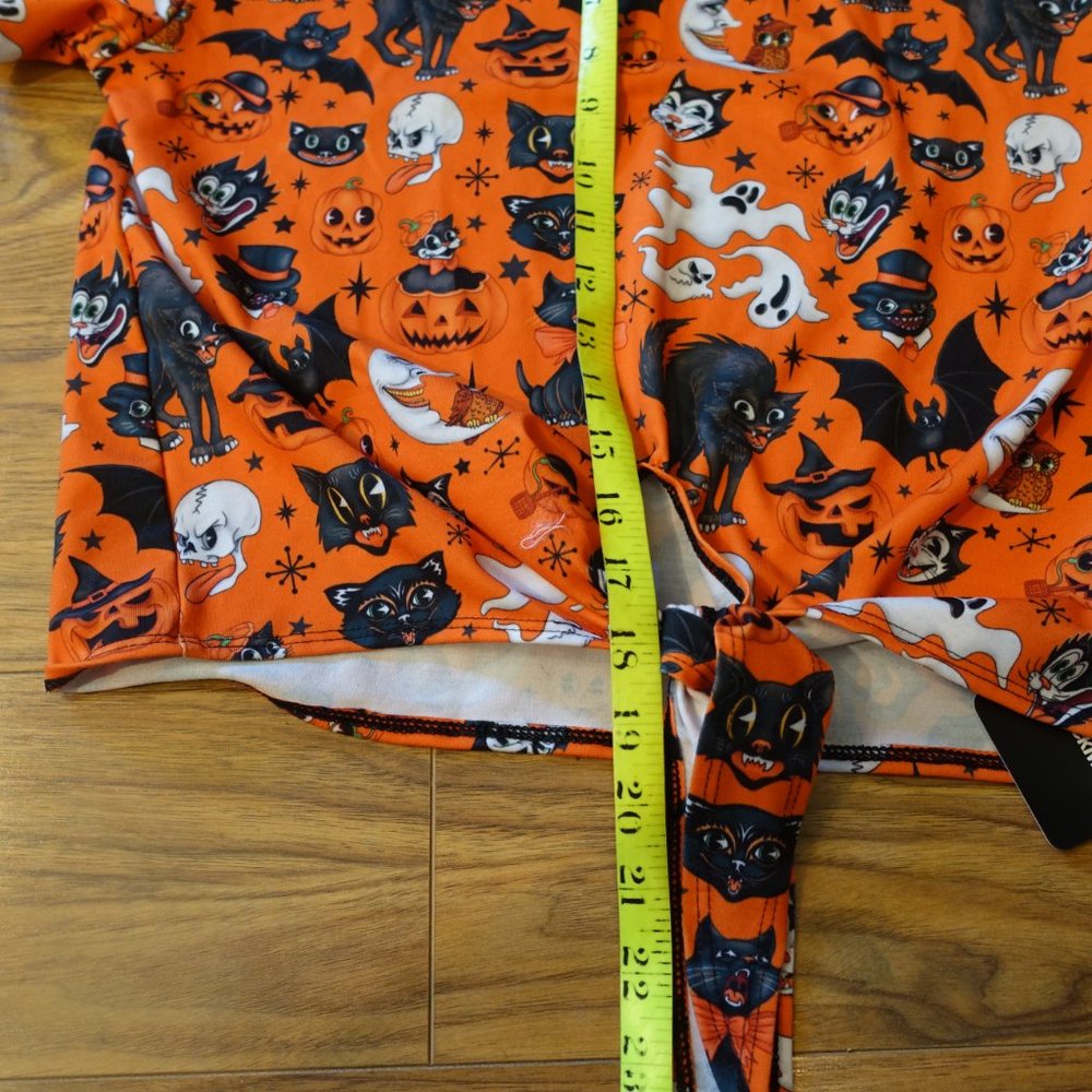 Blackmilk Trick Or Treat Retro Halloween Print Tie Front Tee - Picture 5 of 8